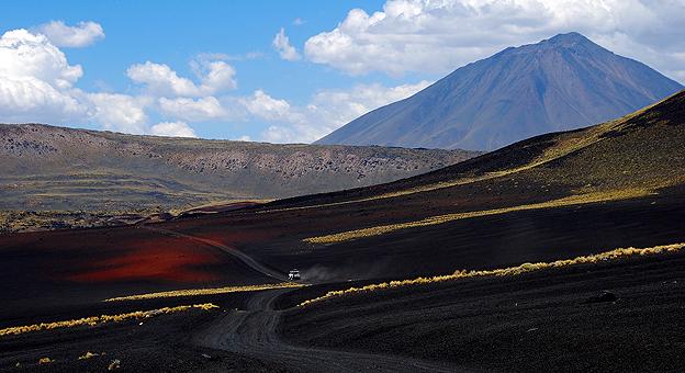 Imponente imagen del Volcan La Payunia