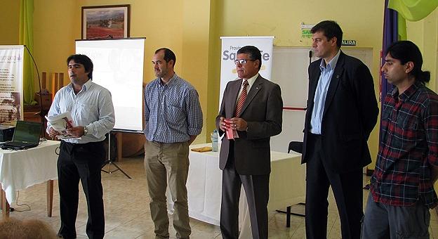 Autoridades en el acto de apertura