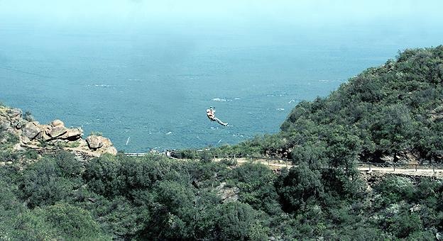 Canopy en la quebrada de la Mermela