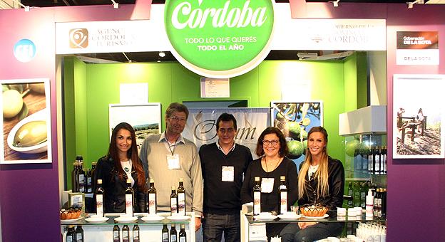 Alejandro Lastra resaltó el trabajo en equipo desarrollado con los productores. Aquí en el stand del multipremiado aceite Olium