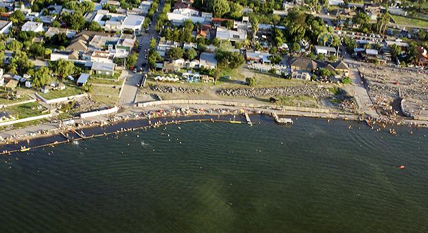Vista aérea de la costanera de Miramar