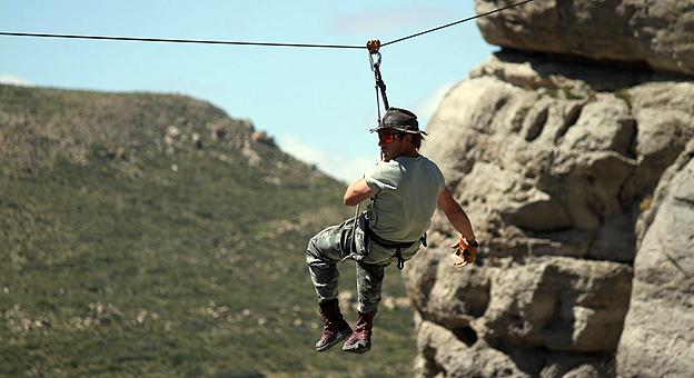Tirolesa es otra de las actividades de aventura requeridas por el turismo